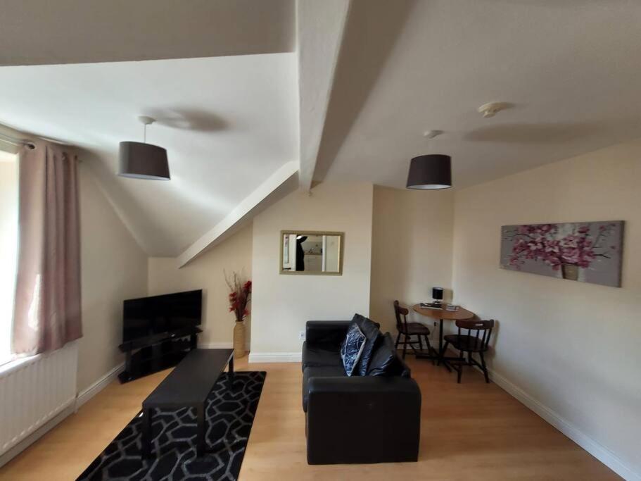 Spacious Cosy Apartment Llandudno Exterior photo